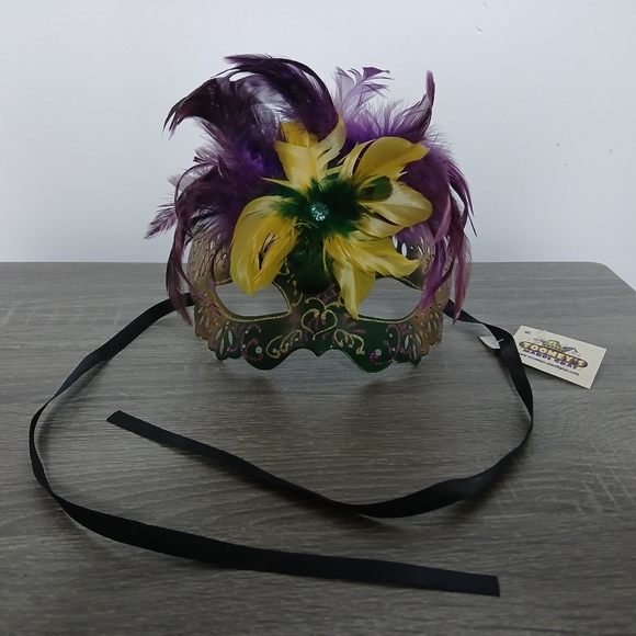 MARDI GRAS Feather Embellished Handpainted Masquerade Mask - Picture 4 of 14